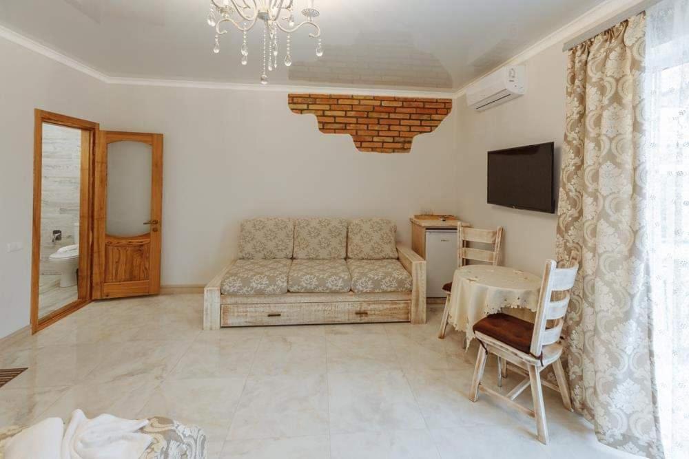 Бутик 2017 Hotel Bilhorod-Dnistrovsʼkyy Exterior foto